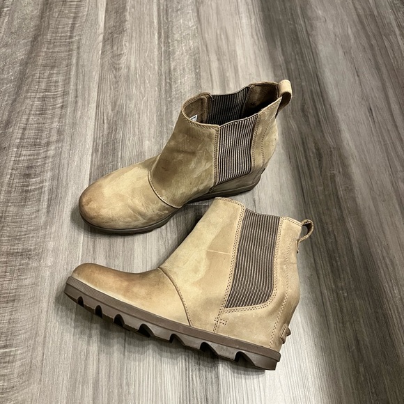 Size 10 Sorel, Frye & Lucky brand shoe bundle - Picture 4 of 5